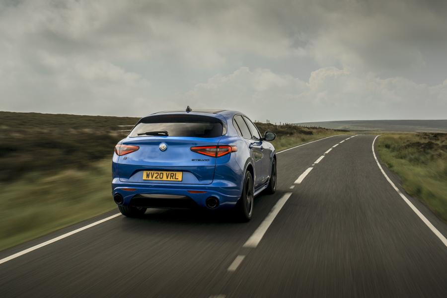  Alfa Romeo Stelvio Veloce (949) 2020 года  (UK) (фото 23 из 40)